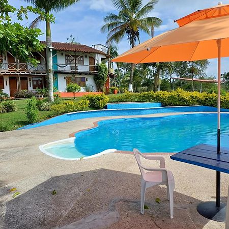 Finca Hotel Palmas Frente A Panaca 金巴亚 外观 照片