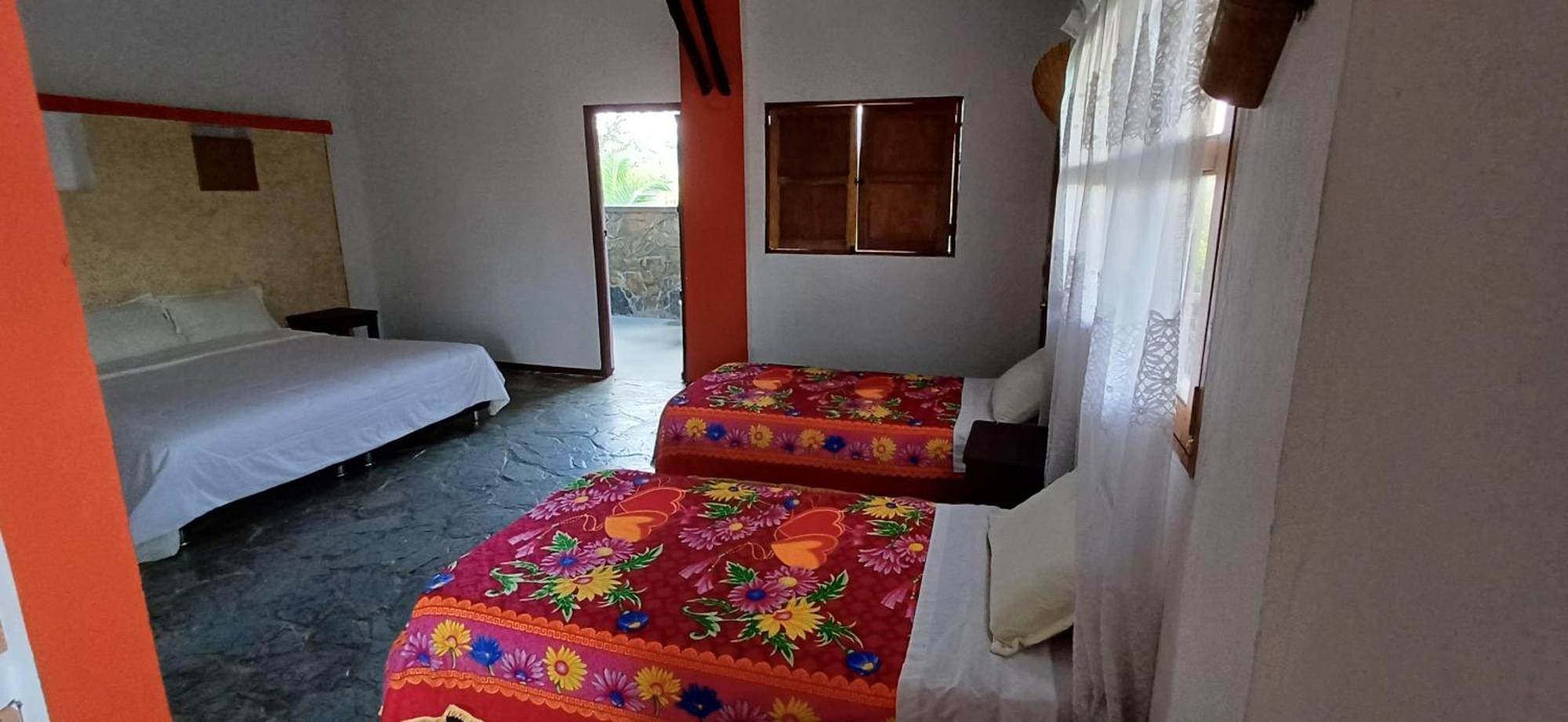 Finca Hotel Palmas Frente A Panaca 金巴亚 外观 照片